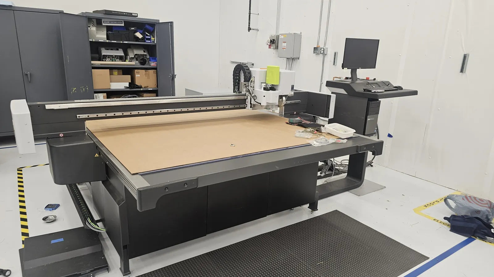 Kongsberg cutting table close-up